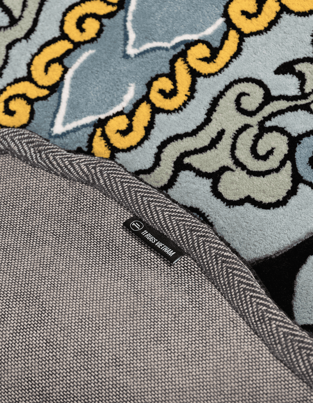 'Lumin' Liondog rug - Image 4